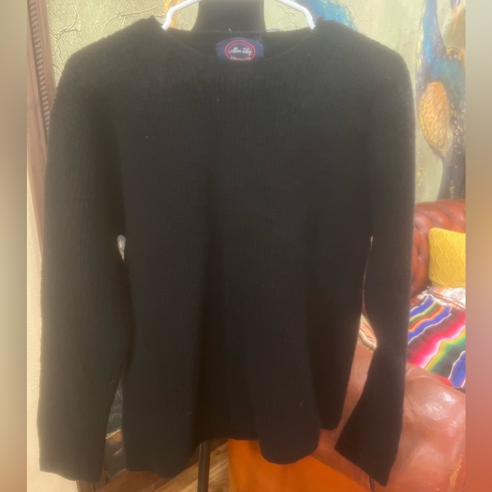 Classic Allen Sally 100% lambs wool sweater size XL